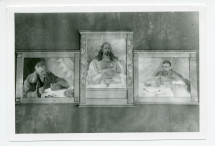 Photographie de l'un des deux triptyques de Jacek Malczewski au mur de la salle à manger de Riond-Bosson, avec au centre le Christ et à ses côtés deux soldats polonais
