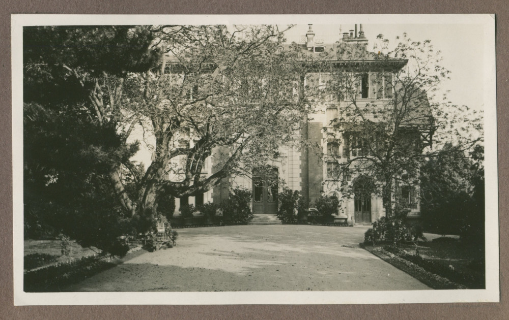 Photographie de l'entrée nord de la villa de Riond-Bosson en 1935