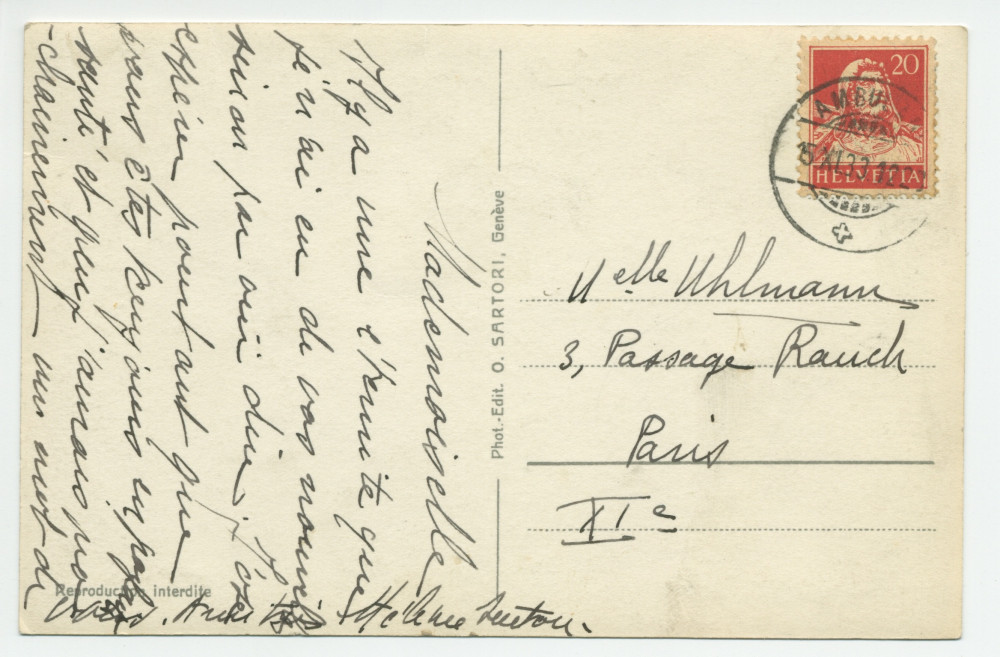 Carte postale avec légende représentant l'angle est de la «villa Paderewski» de Riond-Bosson – éditée par O. Sartori à Genève – avec au verso un message d'Hélène Sentou envoyé à Mlle Uhlmann en 1933