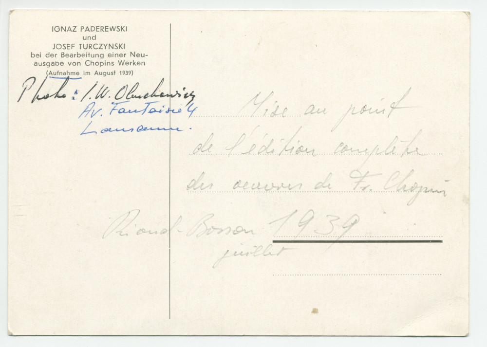 Carte postale de Paderewski travaillant avec Józef Turczynski à la nouvelle édition des œuvres de Chopin sur la terrasse de Riond-Bosson, en août 1939 – avec au verso une légende manuscrite d'Ignace W. Obuchowicz (filleul de Paderewski)