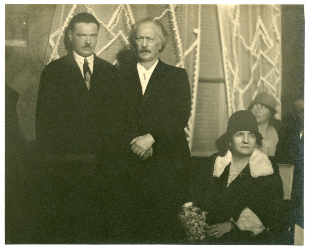 Photographie de Paderewski à Nice en 1929 en compagnie d'Hélène et de son élève Albert Tadlewski (qui y a fondé une école de musique)