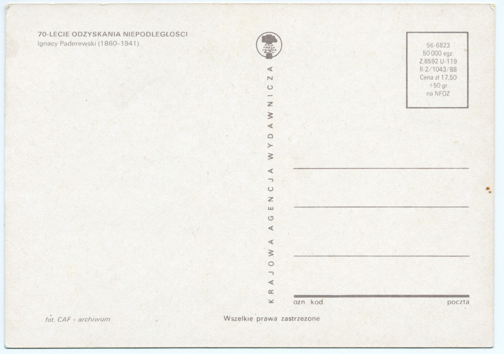 Carte postale de Paderewski éditée par la Krajowa Agencja Wydawnicza à Varsovie à l'occasion du 70e anniversaire du recouvrement de son indépendance par la Pologne – photographie prise vers 1924 par The New York Times Studios (?)