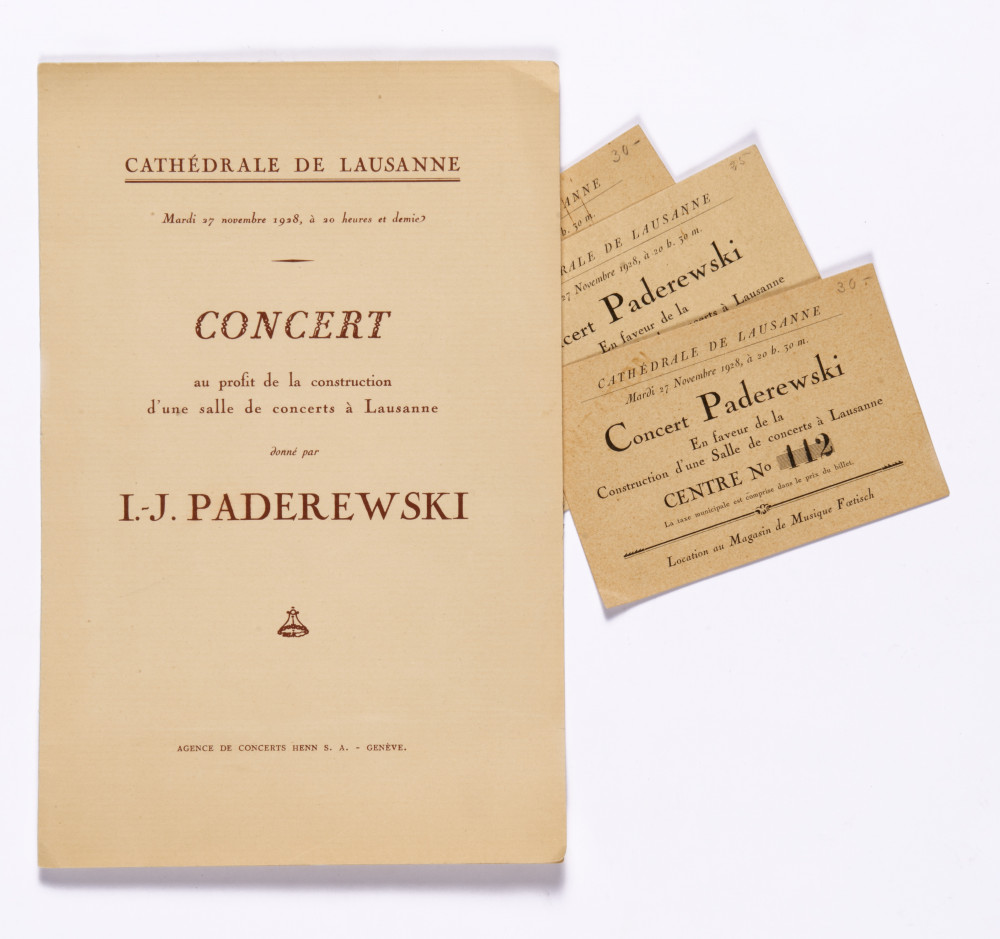 Programme, billets d'entrée, avertissement et carton d'invitation de la Municipalité de Lausanne pour le concert donné par Paderewski le 27 novembre 1928 à la Cathédrale de Lausanne au profit de la construction d'une salle de concerts