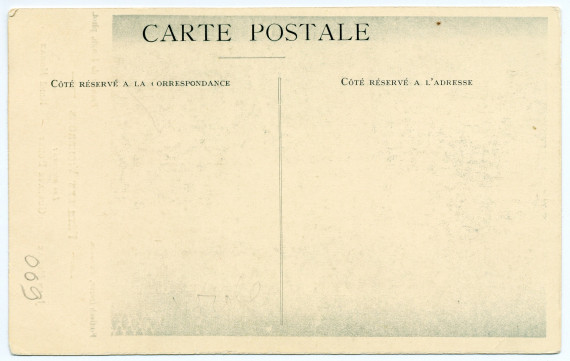 Carte postale représentant Gustave Doret (1866-1943) au piano et les frères Jean (1869-1939) et René Morax (1873-1963), auteurs de la Fête des Vignerons de 1905 – photographie de Francis de Jongh – éditée par Fœtisch Frères S.A. à Lausanne