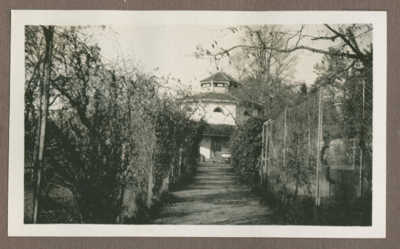 Photographie du pigeonnier de la propriété de Riond-Bosson en 1935