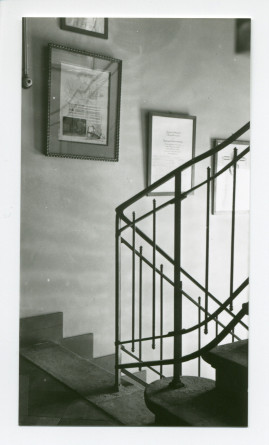 Photographie de l'escalier menant au troisième étage de Riond-Bosson
