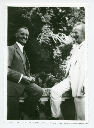 Photographie de Paderewski avec le général Wladyslaw Sikorski sur la terrasse de Riond-Bosson