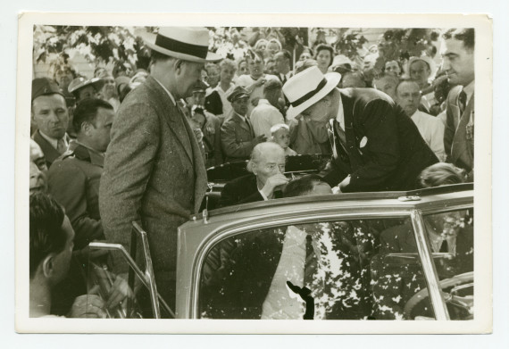 Reportage photographique réalisé à l'occasion du dernier discours prononcé par Paderewski à Oak Ridge (New Jersey), le 22 juin 1941, devant des vétérans polonais de la Première Guerre mondiale