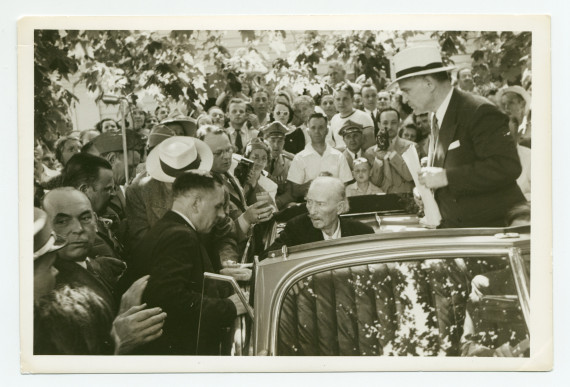 Reportage photographique réalisé à l'occasion du dernier discours prononcé par Paderewski à Oak Ridge (New Jersey), le 22 juin 1941, devant des vétérans polonais de la Première Guerre mondiale