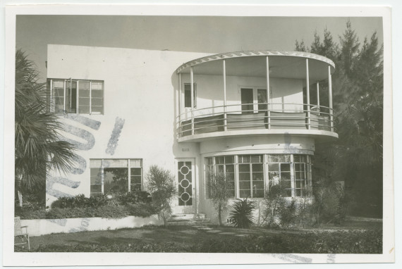Photographie de la villa «El Mirasol» à Palm Beach, en Floride, propriété de Mrs Sophie Stotesbury, où Paderewski se repose durant l'hiver et le début du printemps 1940-1941