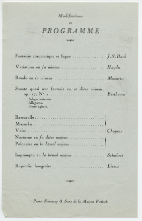 Programme du récital donné par Paderewski le 10 mars 1937 au Théâtre Livio de Fribourg pour l'Œuvre séraphique de Fribourg en faveur des enfants pauvres et abandonnés, pour la Paroisse Saint-Joseph de Lausanne et pour la Paroisse catholique de Morges