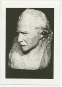 Photographie noir-blanc d'un buste en plâtre de Paderewski d'auteur non identifié