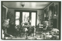 Photographie du Quatuor du Flonzaley en action dans le salon de la villa «Garengo» du pianiste Ernest Schelling à Céligny