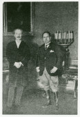 Photographie de Paderewski avec le président italien Benito Mussolini (1883-1945), prise probablement en 1925 lors de son élévation à la dignité de «Gran Cordone del Suo Ordine dei SS. Maurizio e Lazzaro»