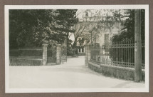 Photographie du portail nord de la villa de Riond-Bosson en 1935