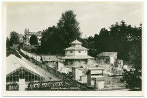 Carte postale représentant l'«établissement d'aviculture de Mme Paderewska», situé au sud de la villa de Riond-Bosson (à gauche en haut), avec son pigeonnier (au centre) – éditée par F. Regamey à Morges (b) et H. Degallier Fils (c)