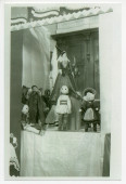 Photographie des poupées d'Hélène Paderewska (confectionnées durant la Première Guerre mondiale en faveur du «Polish Victim's Relief Fund»), exposées à Riond-Bosson