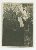Photographie d'Ignace et Hélène Paderewski, en compagnie d'Antonina Wilkonska et d'un homme non identifié, sur la terrasse de Riond-Bosson