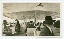 Photographie de Paderewski sur le Léman (vapeur «Simplon» de la Compagnie générale de navigation – CGN) avec ses invités