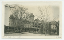 Photographie de l'hôtel de Paso Robles, en Californie, en 1921