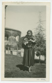Photographie de Mrs O'Donnell en compagnie de chiens à Paso Robles, en Californie, en mars 1924